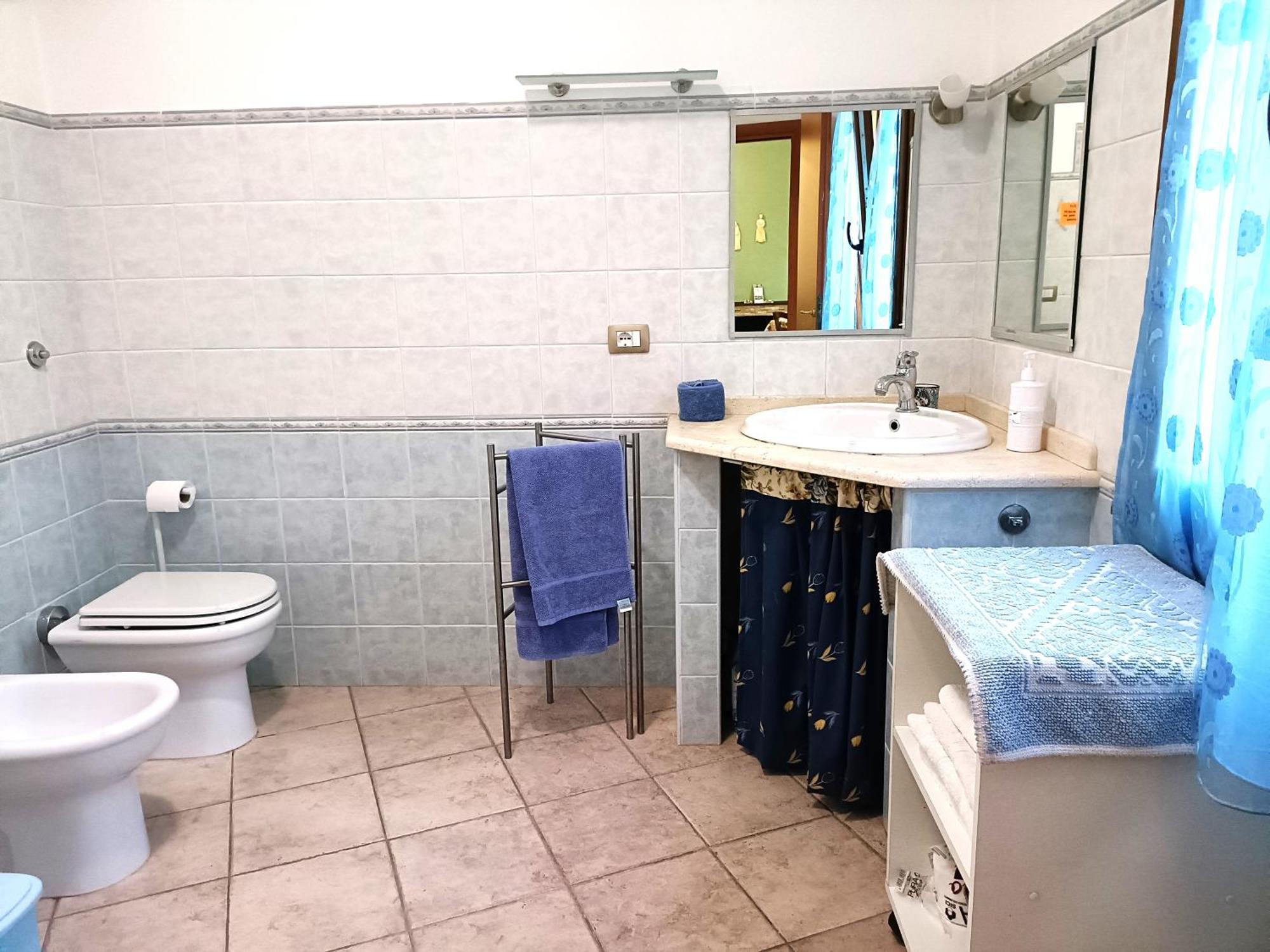 Giarranas House - Apartment With Coutyard Villacidro Esterno foto