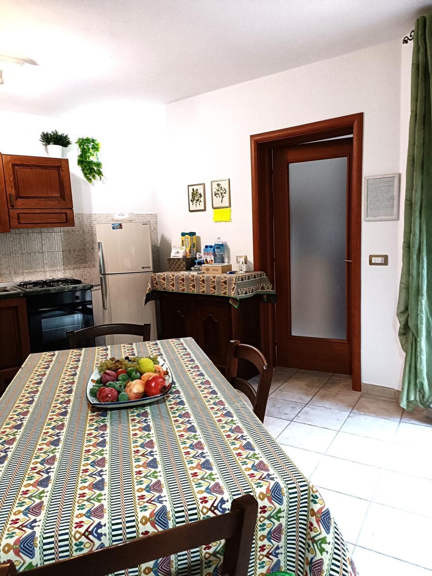 Giarranas House - Apartment With Coutyard Villacidro Esterno foto