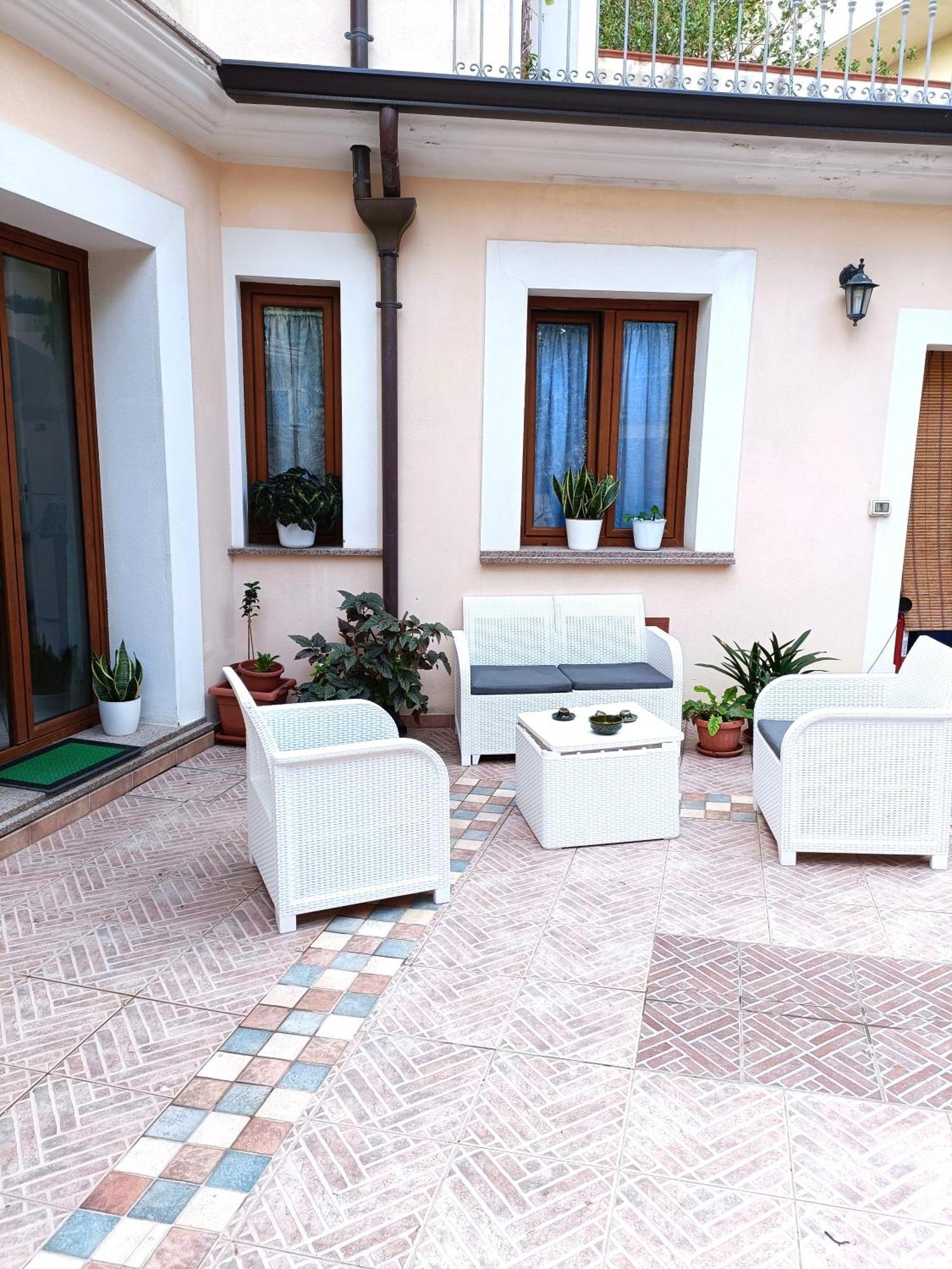 Giarranas House - Apartment With Coutyard Villacidro Esterno foto